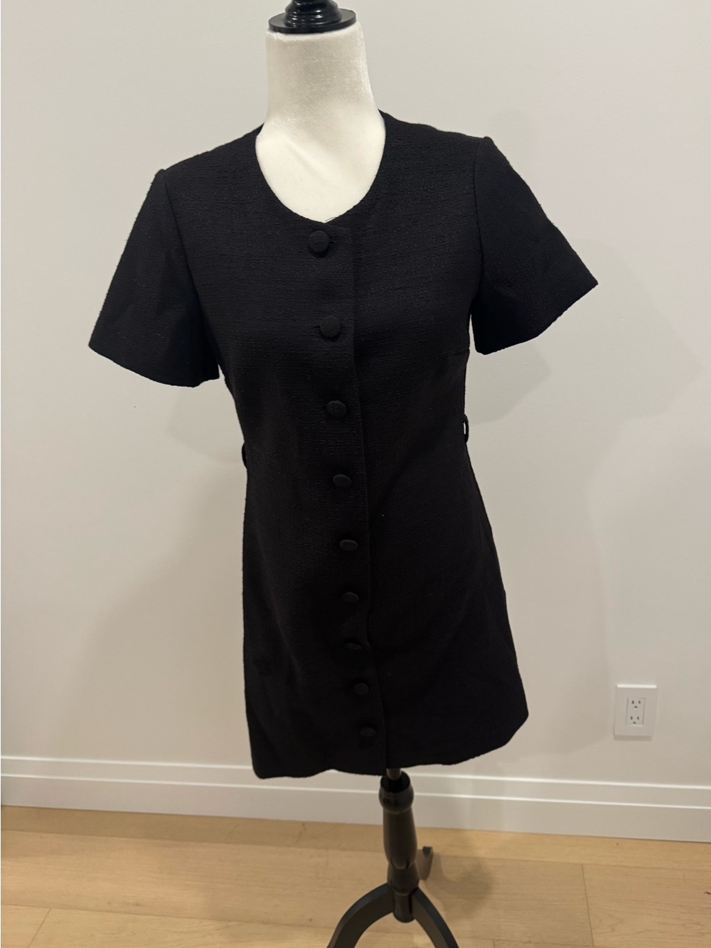 NWOT Classic Black Short-Sleeve Shift Dress